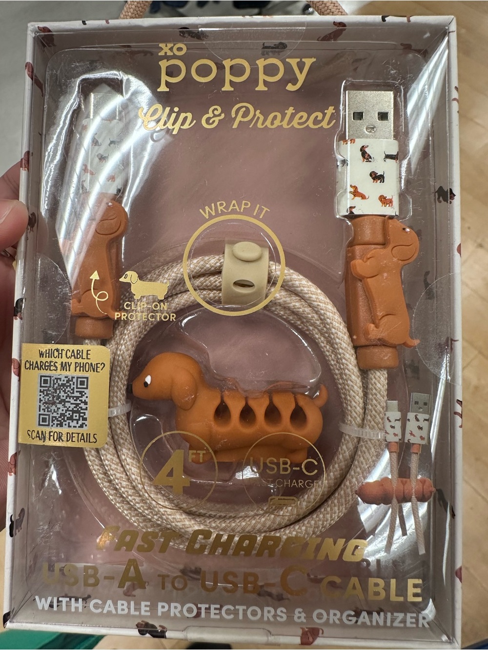 Clip & Protect Brown Dachshund USB-A to USB-C Charging Cable